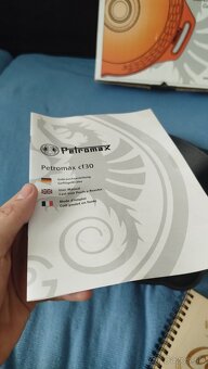 Predám nový liatinový stojan na hydinu + 2 darčeky zdarma - 3