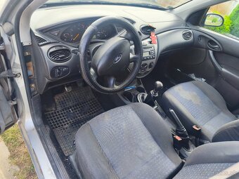 Ford Focus kombi Mk1 - 3