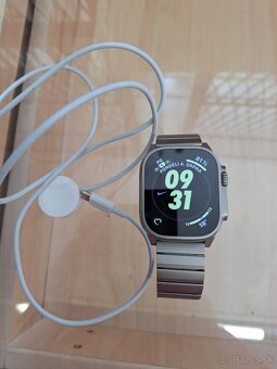 Apple Watch Ultra 49mm, Titanové - 3