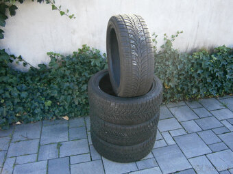 Predám 4x zimné pneu Bridgestone 235/45 R19 95VXL - 3