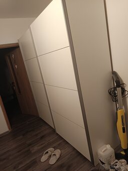 Predám rolldoor bielu skriňu - 3
