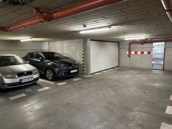 Predám samostatnú dvojgaráž, skladový priestor - 3