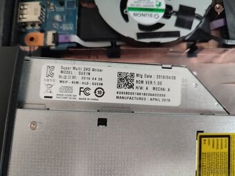 Acer aspire v17 nitro black edition II na časti - 3