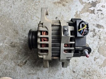 Alternátor Hyundai i20 1.2 37300-03300 - 3