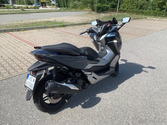 Honda Forza 300 - 3