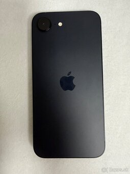 iPhone 17e - 3