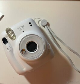 Instantný fotoaparát Fujifilm Instax mini 11 biely - 3