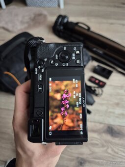 Sony A6400 + plne prislusenstvo - 3