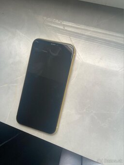 iPhone 11 - 3