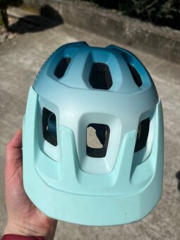 Prilba z Decathlonu - 3
