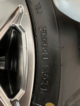 Letne pneumatiky, disky a senzory tlaku z Toyoty RAV4 2024 - 3