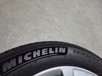 VOLVO "18", letné Michelin - 3
