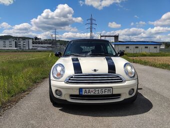 Mini Cooper R56 1,6i Benzín 88kw white pepper,Klimatronic - 3
