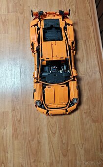 LEGO Technic 42056 Porsche 911 GT3 RS. - 3