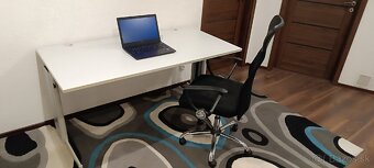 Pracovný stôl + Pc stolička + koberec - 3