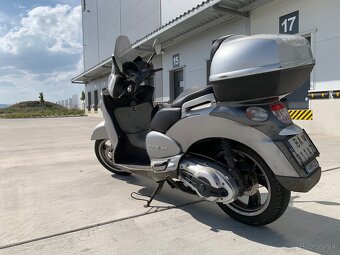 Aprilia Scarabeo 500 - 3