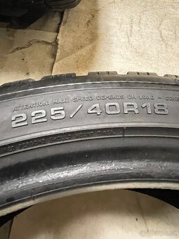 Dunlop 225/40 R18 zimné - 3