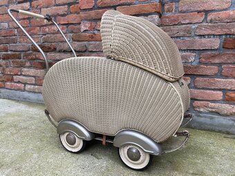 Starožitný kočár pre bábiky - 3