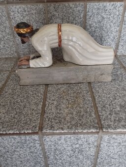 Bronzové sošky,stará drevená soška ježis - 3
