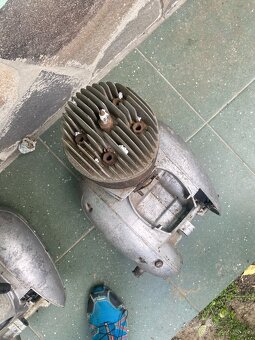 Motor Jawa 250 353 - 3