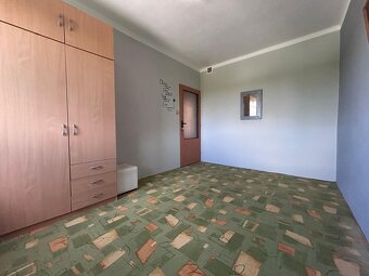 Rodinný dom v obci Tekovské Lužany - 3
