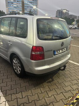 Volkswagen Touran 2.0 tdi - 3