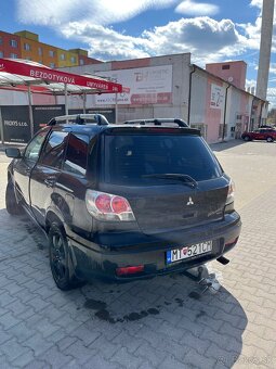 Mitsubishi Outlander - 3