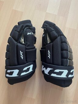 NIKDY NEPOUŽITÉ RUKAVICE CCM 4R - 3