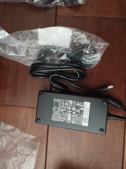Darujem staršie Dell a HP nabíjačky - 3