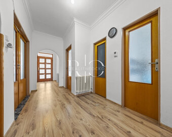 Na predaj rodinný dom s bazénom, Dvory nad Žitavou - 3
