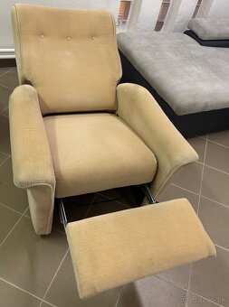 Polohovateľné relaxačné kreslo – béžová farba - 3