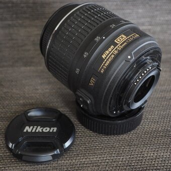 Nikon DX AF-S Nikkor 18-55mm - 3