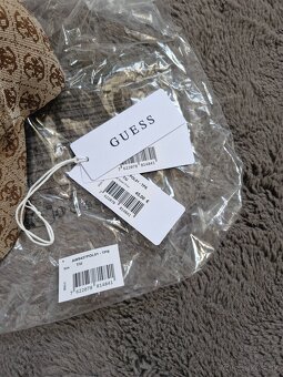 Guess bezova hneda monogram siltovka capica - 3