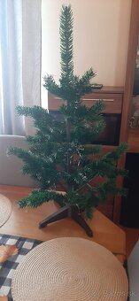 Predám umelý vianočný stromček. - 3