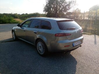Alfa Romeo 159 2.4 JTDM - 3