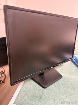 LG monitor 24MP47HQ-P ,FULL HD - 3