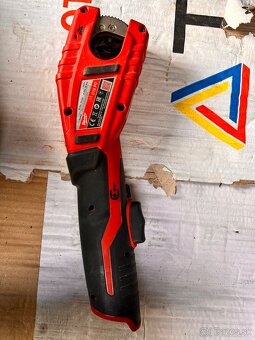 MILWAUKEE M12™ Kompaktné náradie na rezanie medených rúrok - 3