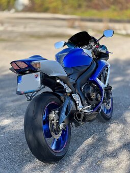 Suzuki GSX-R 600 K7 - 3