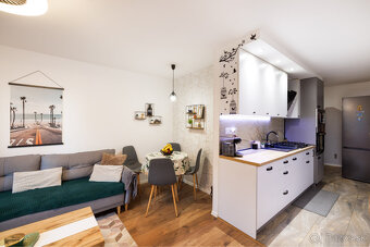 Na predaj zrekonštruovaný 3-izbový byt Sídlisko III - 3