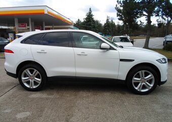 Jaguar F-Pace 2.0D I4 240k Prestige AWD A/T - 3