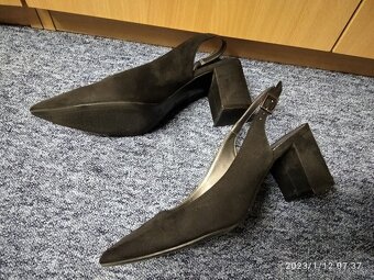 Čierne lodičky v.38 Deichmann - 3