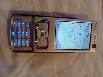 Nokia N 95 v top stave - 3