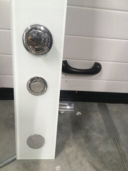 Sprchovy kut so sprchou - 3