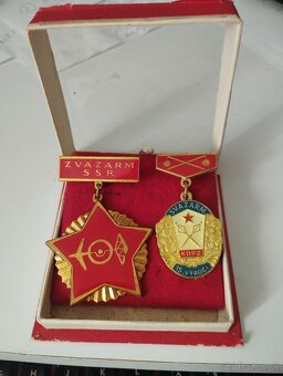 plaketa, vyznamenanie odznaky z čias socializmu - 3