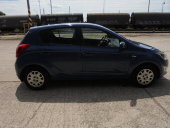 Hyundai i20 1.4i 16V Comfort - 3