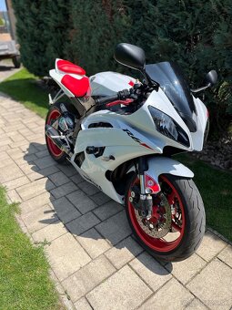 Yamaha R6 - 3