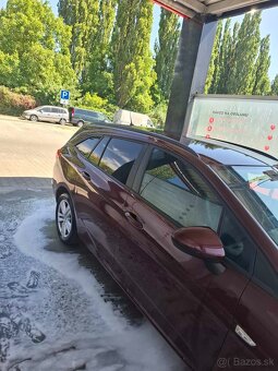 Opel Astra Sports Tourer - 3