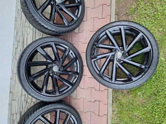 Volkswagen r19 - 3