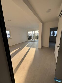 Privlaka - apartmán v novostavbe len 80m od mora - 3