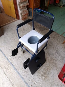 WC Stolička- vozík. - 3